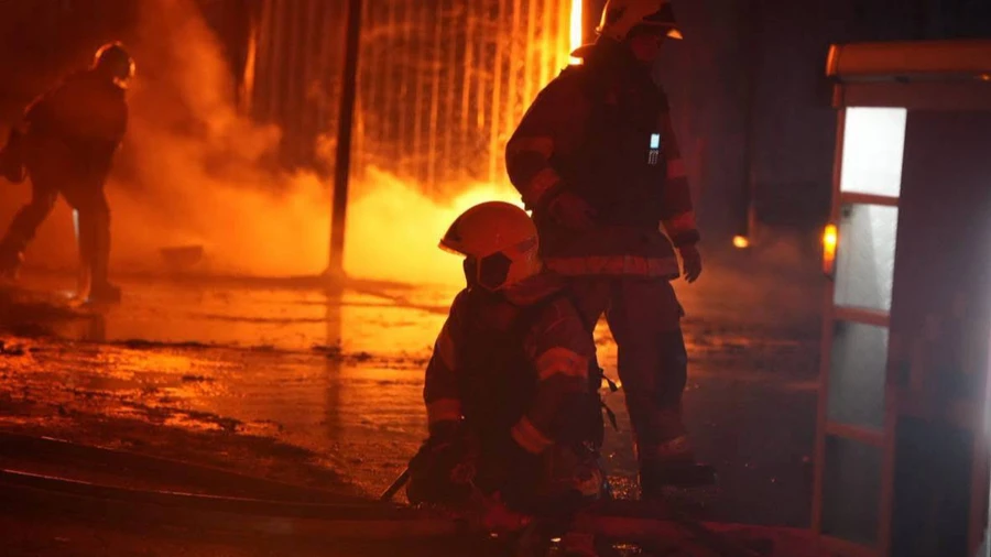 Russian attack on Odesa Oblast sets warehouses on fire – photos