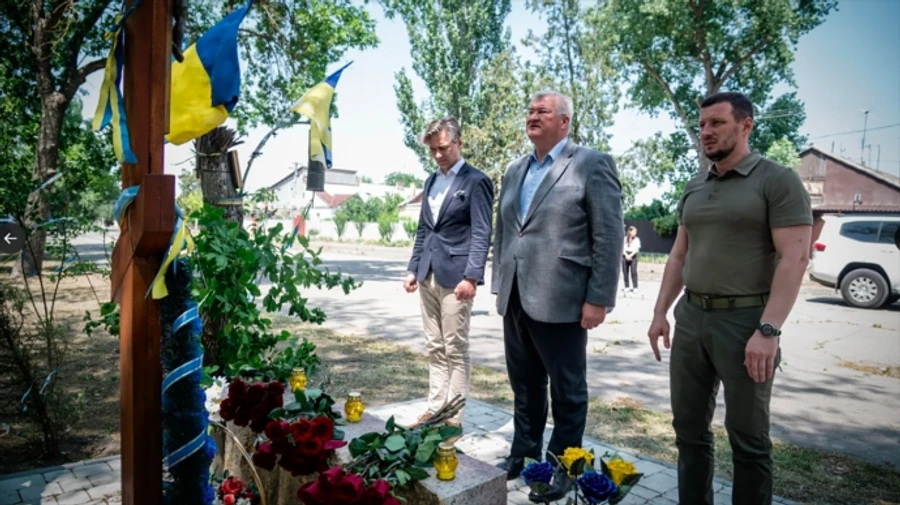 Lithuania's chief diplomat becomes first foreign minister to visit Kherson since its 2022 liberation – photos