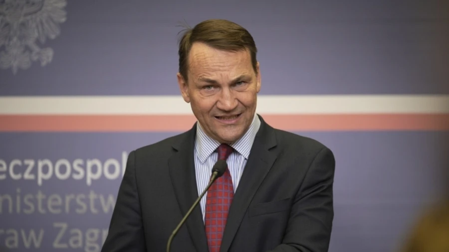 Глава МЗС Польщі попонує пустити заморожені активи РФ на зброю для України
