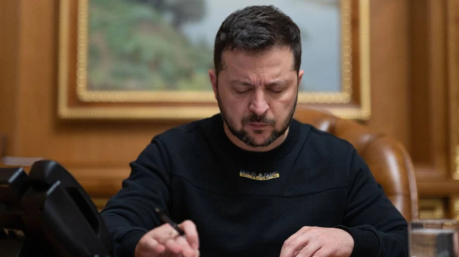 Зеленський обговорив з Байденом подальше постачання далекобійної зброї