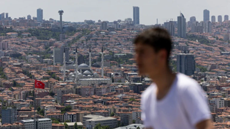 Туреччина, Грузія, Емірати. Як через навалу росіян дорожчає нерухомість по всьому світу