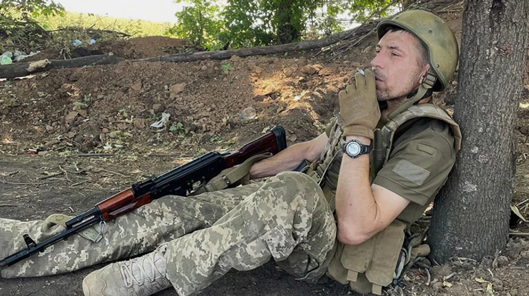 Повернусь на фронт, навіть якщо треба буде колоти морфін. Смішне та болісне інтерв'ю піхотинця та письменника Сергія Сайгона