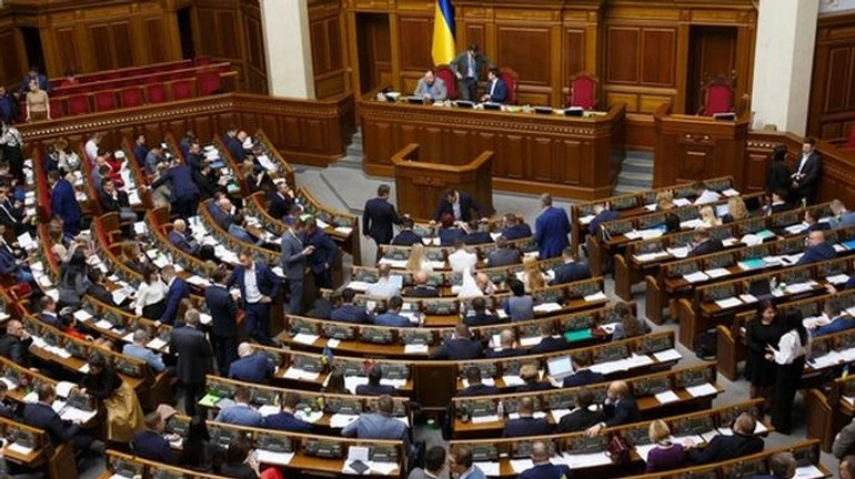 Разумков скликав на вівторок Раду, але сам взяв відпустку