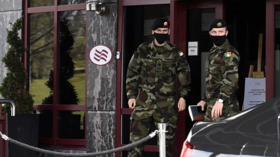 В Ірландії розшукують двох осіб, які втекли з обов'язкового карантину у готелі