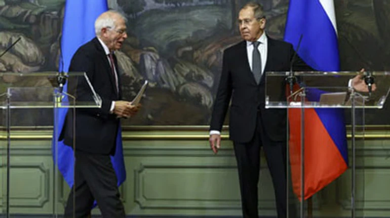 Приниження замість примирення: як візит Борреля до Росії став історією ганьби ЄС