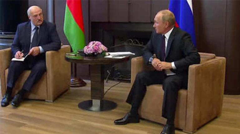 Окно возможностей для Путина: какова стратегия РФ в отношении Беларуси