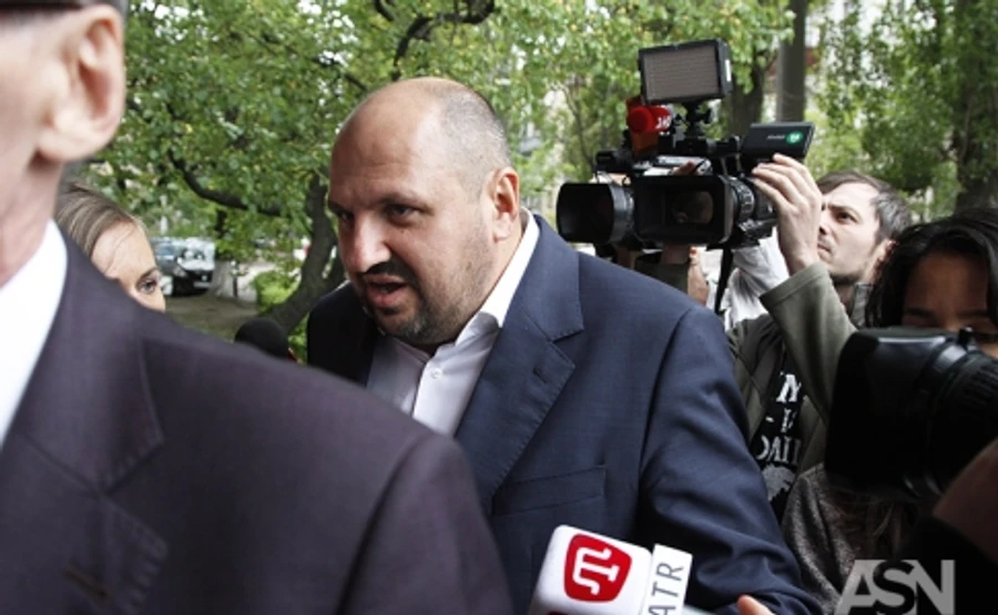 Розенблат покупал суды, чтобы убрать янтарных конкурентов - НАБУ