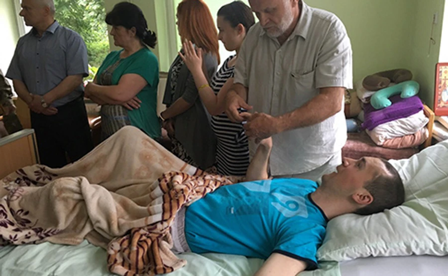 Врачи обследовали героя Петраковского в Польше и надеются на прогресс