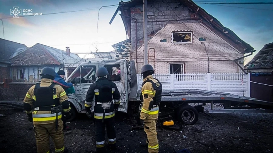 Атака БПЛА на Київщину: уламки пошкодили будинки і авто у двох районах 