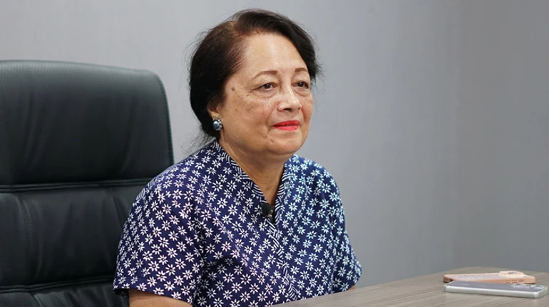 Від відділу наркотиків до першого проукраїнського мітингу: хто така Тамалія Алісджахбана та як вона адвокатує Україну в Індонезії