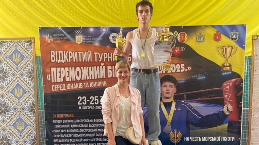 15-year-old boxer rescues friend from under rubble during missile attack on Odesa Oblast