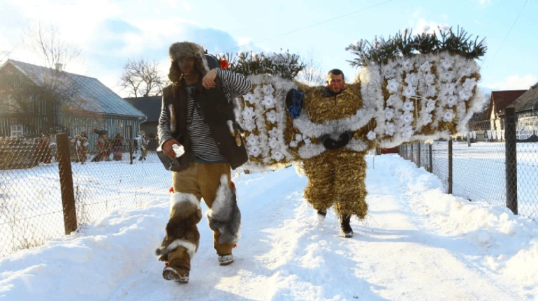 Маланка ходила... Как на Буковину возвращается карнавальный ритуал после двух лет запрета. ФОТО