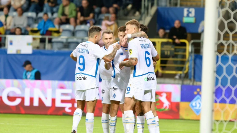 Київське Динамо без проблем обіграло рівненський Верес у чемпіонату України з футболу