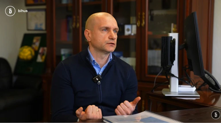 СМИ: Семья руководителя судебных экспертиз при Минюсте приобрела за годы войны имущества на 1 млн долл.