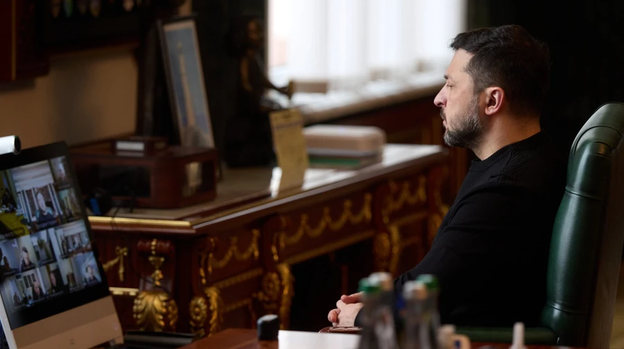 Зеленський доручив посилити мобільні вогневі групи: Була жорстка розмова