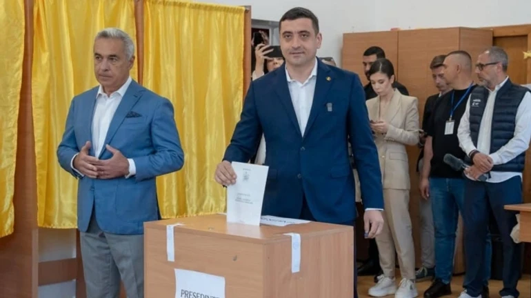 Ультраправий Сіміон лідирує на виборах президента Румунії – екзитполи
