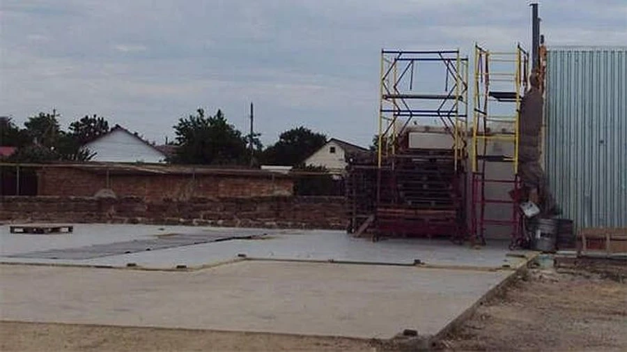 Occupiers in Crimea demolish service station where they were refused service – Crimean Tatar leader