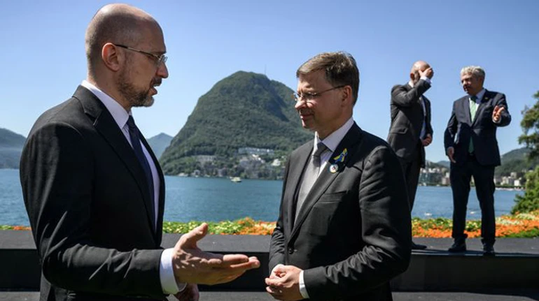 Сотни миллиардов долларов на восстановление страны через одни двери. Что такое Банк развития Украины?