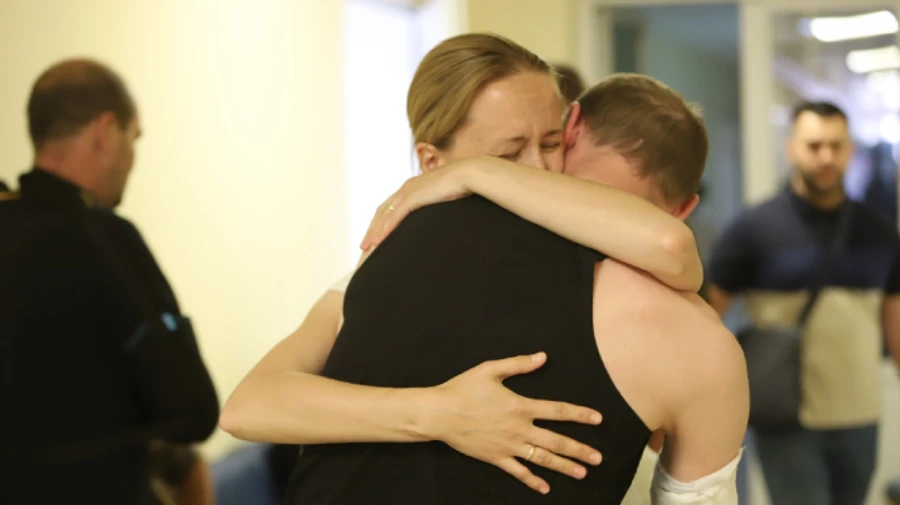 Поранений прикордонник про ставлення окупантів: На захисників Азовсталі дивились як на воїнів