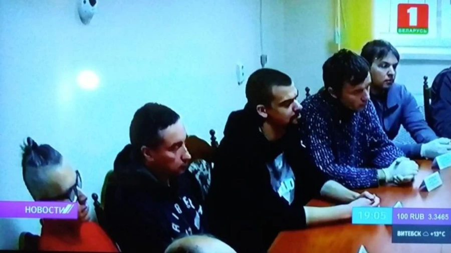 Белорусских политзаключенных временно выпустили из камер для встречи с Лукашенко