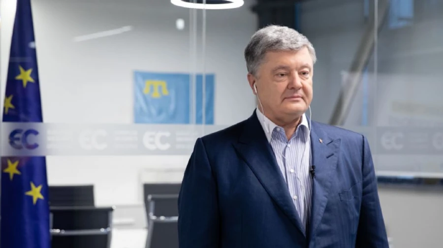 Порошенко просив у США допомогти йому з переобранням – Болтон