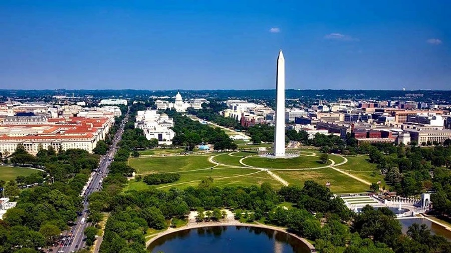 В Вашингтоне ввели комендантский час