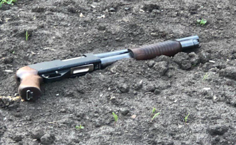 Вистрелив у груди жінці, поранив чоловіка і вистрибнув із 8 поверху: драма у Кривому Розі