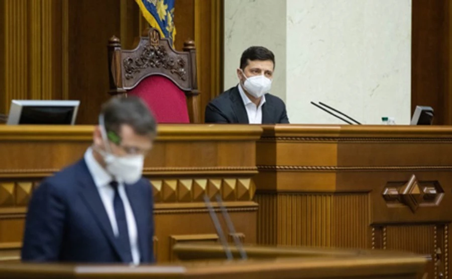 Слуги собрались обсудить антиколомойський закон, Зеленский не пришел