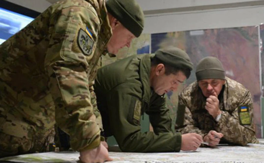 АТО будет идти параллельно с ООС до указа президента – Гуцуляк