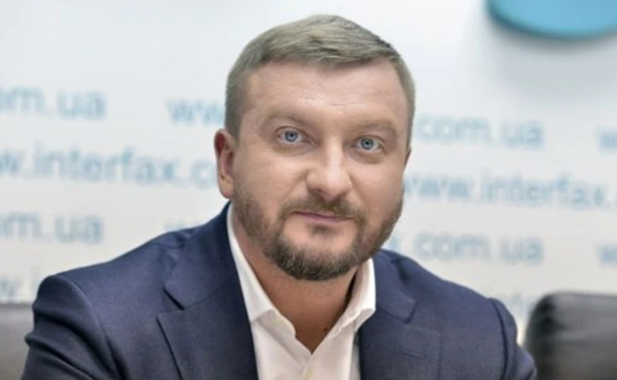 У министра Петренко немало налички и в банках, но квартиру он арендует