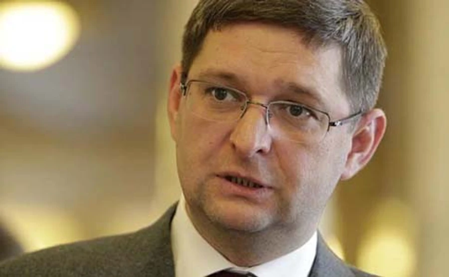 Дружина Ковальчука має будинок, квартиру, землю, 3 авто і сотні тисяч євро