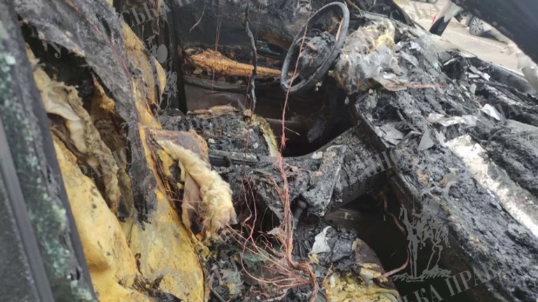 Car belonging to former deputy editor-in-chief of pro-Russian media Strana.Ua burnt out – photos