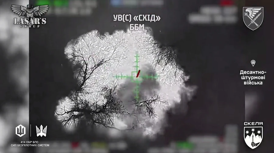 Cluster of Russian armoured vehicles destroyed in Ukrainian special operation near Pokrovsk – video