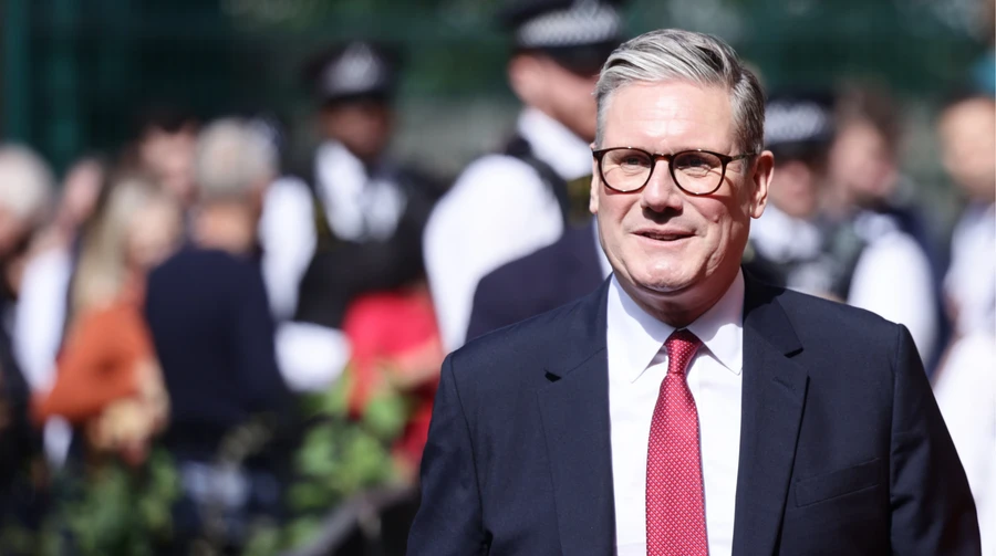 Стармер заявил, что более 10 стран готовы присоединиться к миссии в Ормузском проливе