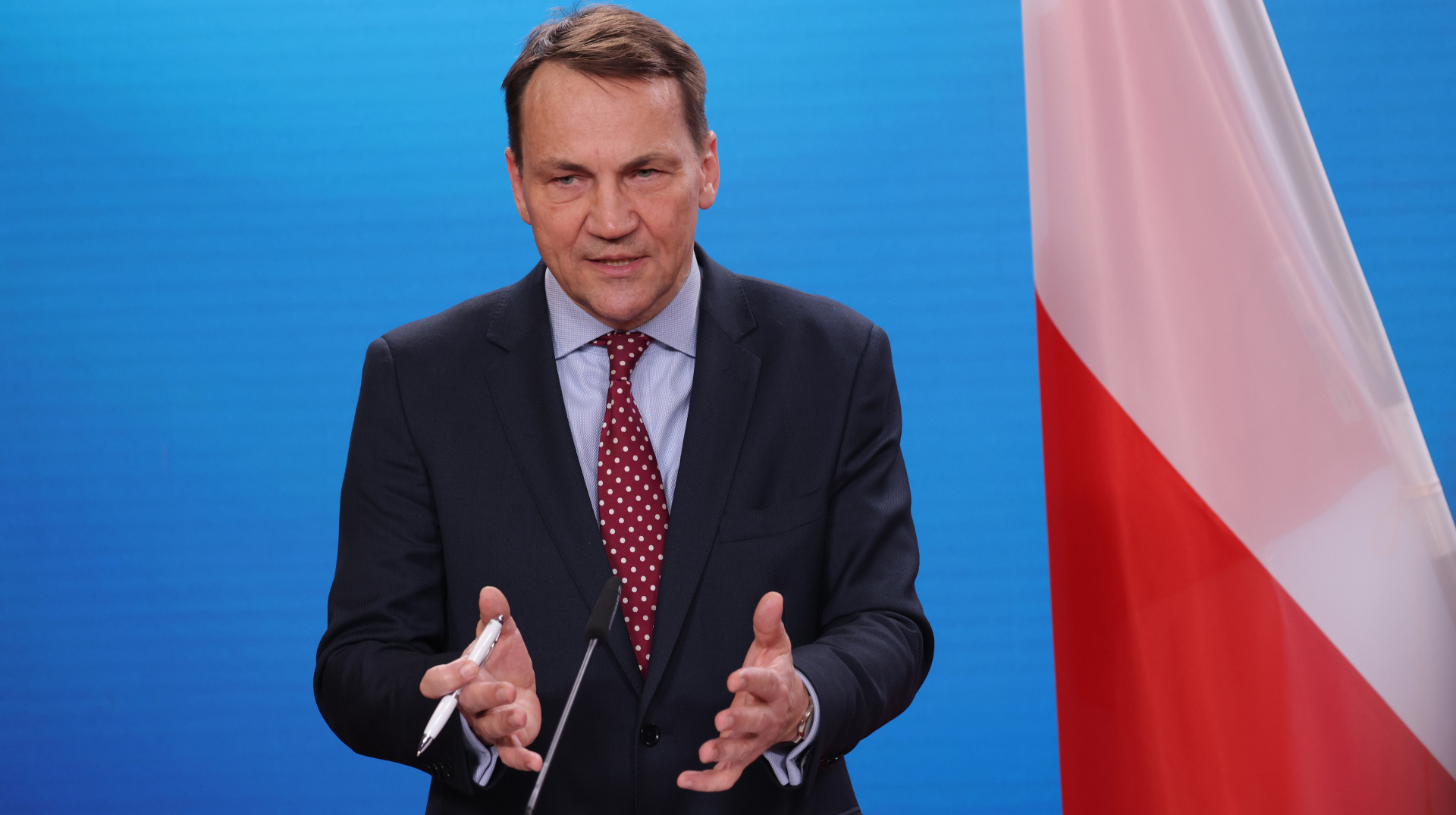 "Путін обіцяв не вторгатися в Україну": Сікорський закликав пришвидшити підготовку Польщі до оборони
