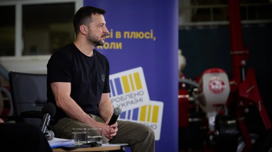 Zelenskyy meets with entrepreneurs in Kropyvnytskyi to discuss support for business – photo