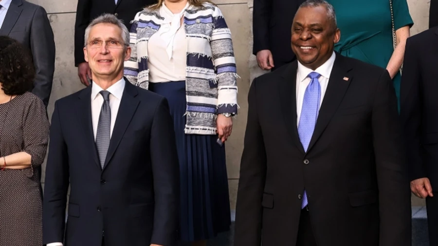 US Defense Secretary and NATO Secretary General discuss arms production for Ukraine