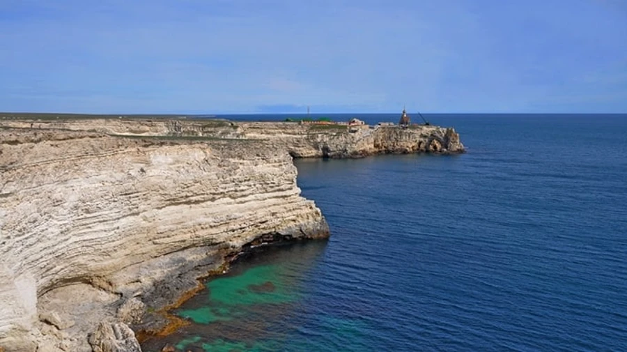У Криму зранку стався бій за участю авіації та човнів – ЗМІ