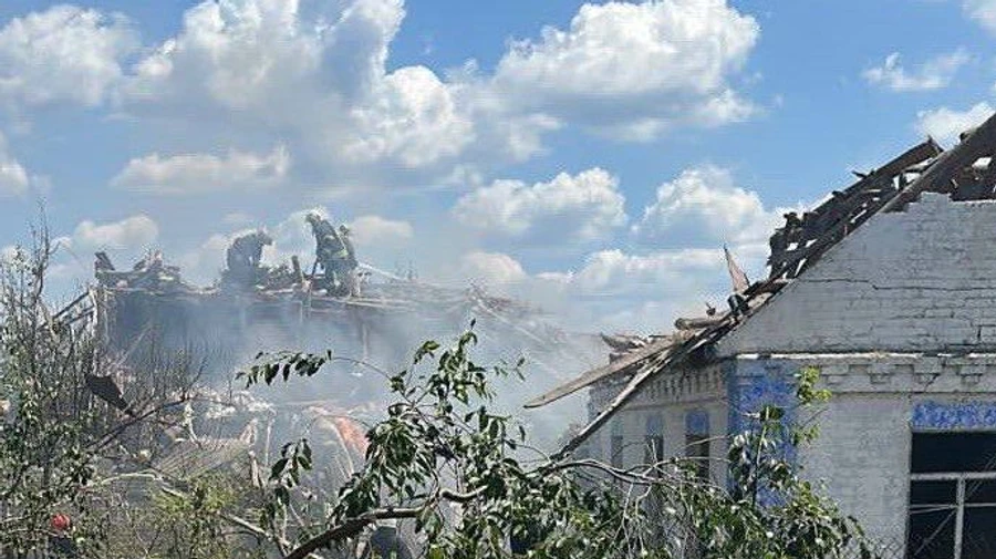 Russian strike damages private houses in Kyiv Oblast, victims reported