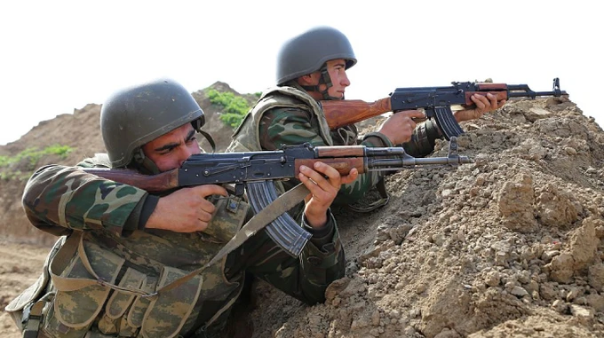 На границе Армении и Азербайджана начались боевые действия, есть погибшие