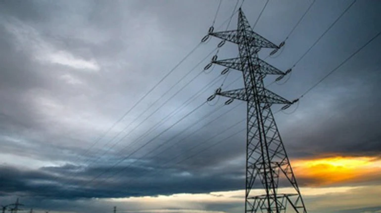 Энергосистема страны понесла потери, но в планах – увеличение экспорта в ЕС. Как это возможно?