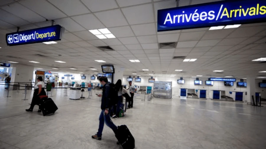 Франция изменила правила въезда на фоне усиления пандемии