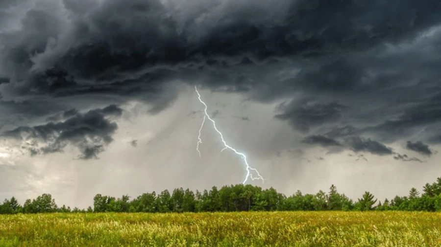 В Україні прогнозують грозу і до +32