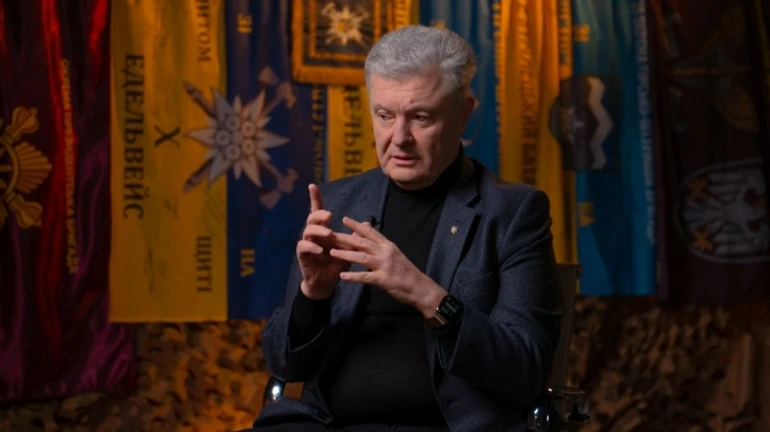 Former Ukrainian president lists signs indicating election preparations