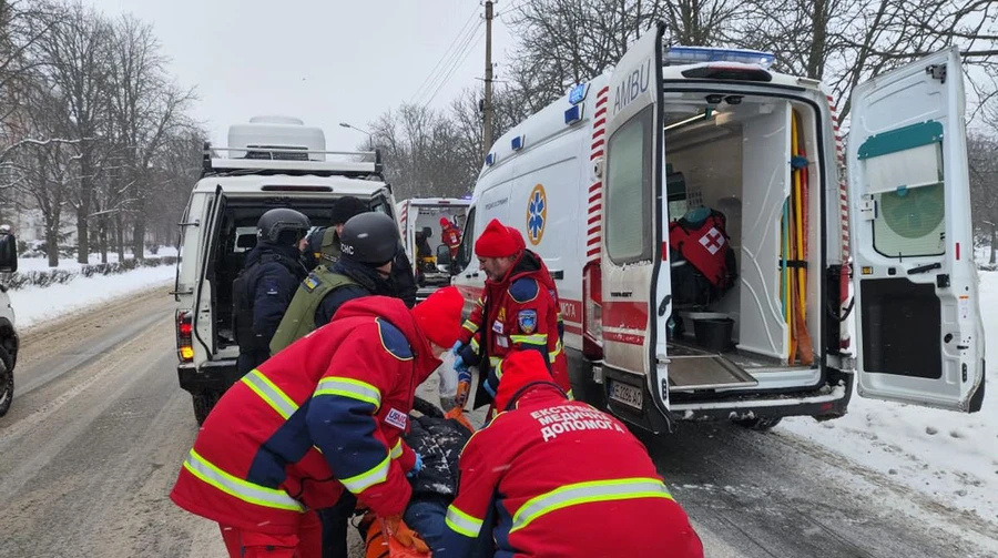 Russian strike hits Kharkiv, civilians injured