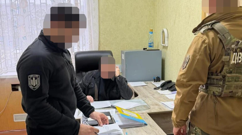 На Полтавщині викрили начальника ТЦК на фіктивному брюнюванні чоловіків
