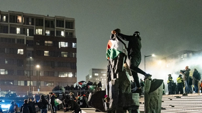 В Амстердаме напали на футбольных фанатов из Израиля: Нетаньяху отправит спасательную миссию