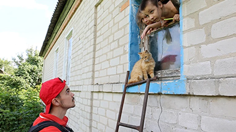 Киць, пожалуйста, поехали, пока есть возможность. Как гражданские решаются во второй раз выезжать из-под Купянска