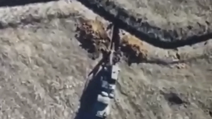 Ukraine's Armed Forces attack Russians while they dig trenches