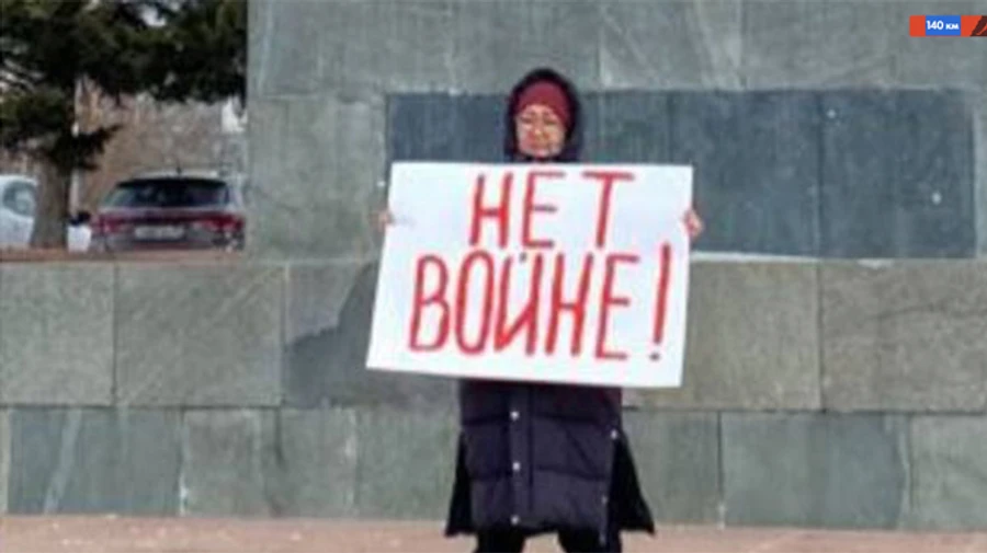 Жительница Бурятии вышла на пикет: узнала сына среди пленных в Украине  